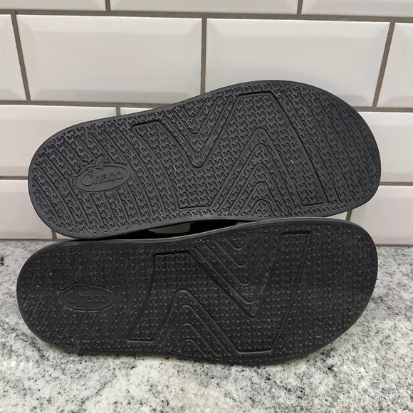 Chaco Womens 10 Townes Midform Sandals Black Leather JCH109472 Strappy - Picture 5 of 9